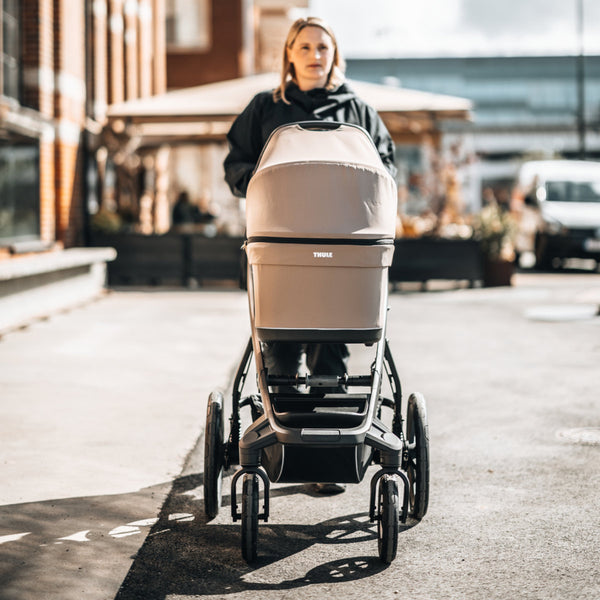 Thule Urban Glide 4 + Babywanne Tinted Taupe