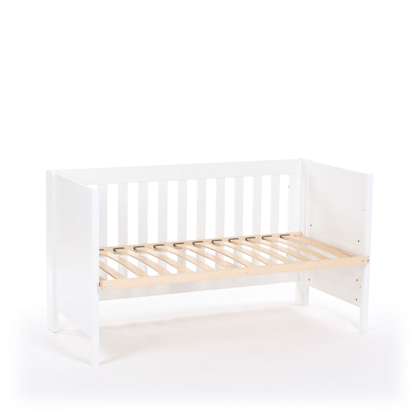 Babybay Kinder-, Baby- und Beistellbett All in One 70x140, weiß lackiert + Matratze