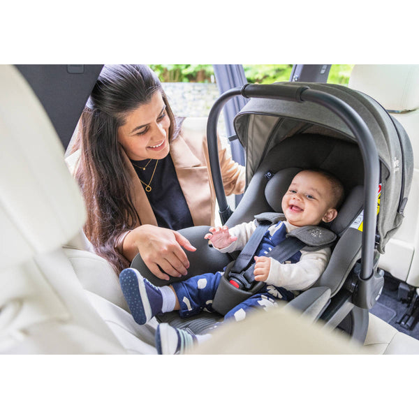 Joie Signature i-Level Pro i-Size Babyschale Evergreen