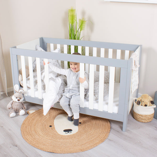 Babybay Kinder-, Baby- und Beistellbett All in One 70x140, weiß lackiert + Matratze